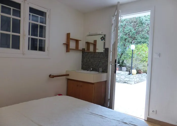Hôtel accueillant les animaux: Villa LA TEIGNOUSE entre lac et océan terrasse et jardinet pour 6 personnes